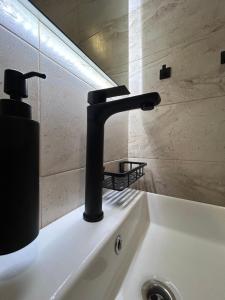 Koupelna v ubytování Párty penzion Dolany + 14 fotografií