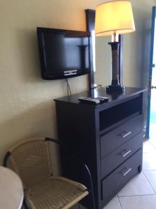 TV a/nebo společenská místnost v ubytování Sandy Shores Resort