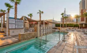Πισίνα στο ή κοντά στο Suite Hub LV HIGH floor Sphere view MGM Signature