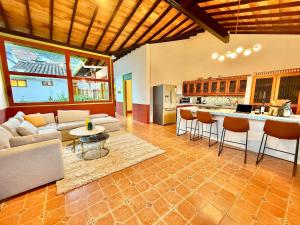 Φωτογραφία από το άλμπουμ του Elegant Colonial Walkable Casa σε Jerico