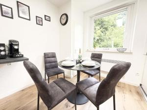 Posezení v ubytování Essen Stilvolles 2 Zimmer Apartment in City und Messenähe