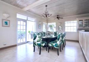 Ảnh trong thư viện ảnh của ZenBreak Landsdown House 5Bd ở Christ Church