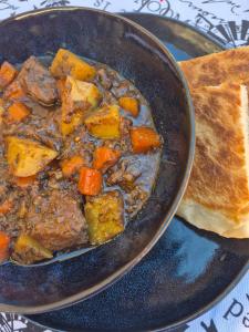 Jídlo v penzionu nebo okolí + 6 fotografií