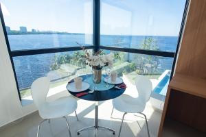 Μπαλκόνι ή βεράντα στο Tropical Executive Hotel Flat 205