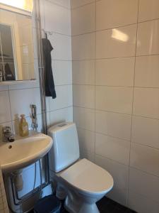 Bilik mandi di 4th floor condo