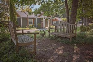 Κήπος έξω από το Etowah Apartment on Lookout Mountain
