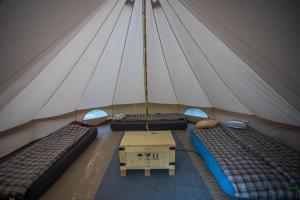 ภาพในคลังภาพของ Aura Camp - Glamping, Jezioro, SAUNA, SUPy ในเมียดซิบรอดจิ บิอัลสแก