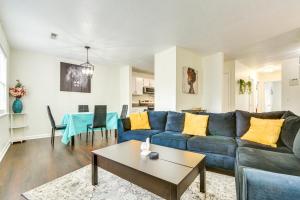 Et opholdsområde på Condo 5 Mi to Midtown and UNC Greensboro