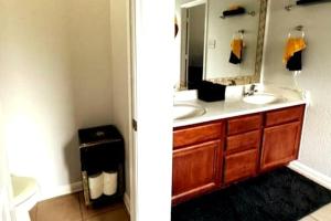 Gallery image of StayCation Away in Humble