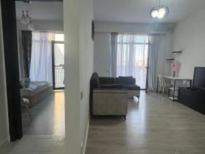Ruang duduk di Vake saburtalo apartment