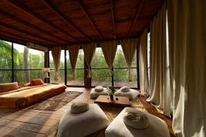 Gallery image of Glass Treehouse, Sauna, Ice Bath, Yoga in Saladita, 50m from Surf in La Majahua