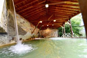 Kolam renang di atau dekat dengan Jenq Yang Hotspring Hotel