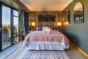 Imagen de la galería de Art-deco glam - best part of CBD, en Auckland 33 fotos más