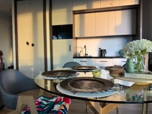 Η κουζίνα ή μικρή κουζίνα στο Baltycki Eden Apartment Delux +38 φωτογραφίες