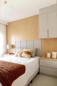 Postel nebo postele na pokoji v ubytování Apartamentos de luxo Campo belo perto do aeroporto