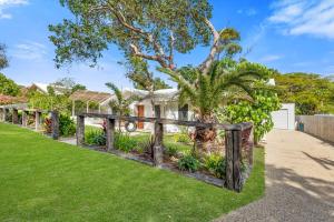 Κήπος έξω από το The Beach Shack