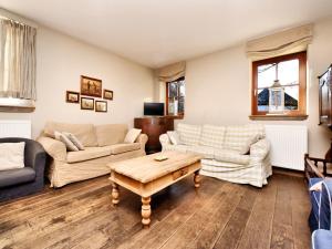 Posezení v ubytování Cozy holiday home in Ennal - Grand-Halleux + 26 fotografií