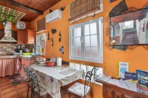 Køkken eller tekøkken på Casa Valerón Relax