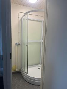 Et badeværelse på Small budget traveler's two-room apartment