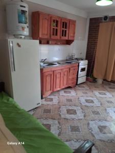 Η κουζίνα ή μικρή κουζίνα στο Ideal Little House