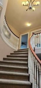 Gallery image of Eagle's House, Room #B in Victoria