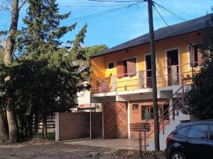 Το κτήριο όπου στεγάζεται  η παραθεριστική κατοικία