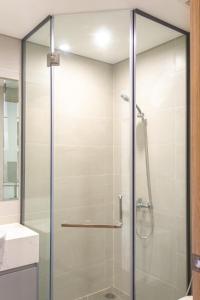 Ένα μπάνιο στο Short-term apartment with full furniture