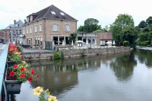 Θέα στο ποτάμι κοντά σε αυτό το ξενοδοχείο