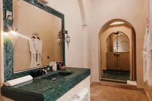 Foto de la galería de Riad Kasbah privilège and SPA en Marrakech