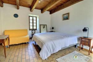 Gallery image of gite dans hameau en bord de rivière in Joyeuse