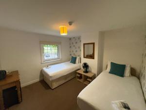Gallery image of Trivelles Waterhall Country Gatwick Hotel & airport parking in Crawley