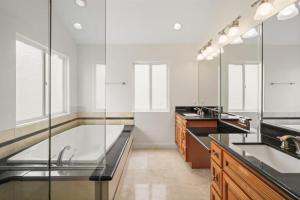Φωτογραφία από το άλμπουμ του Oceanfront Bliss on Pacific Coast Highway σε Huntington Beach +53 φωτογραφίες
