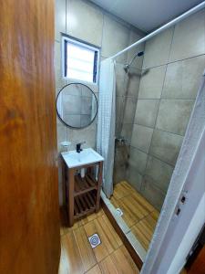 Ένα μπάνιο στο Cabañas Del Sauce Suite +12 φωτογραφίες
