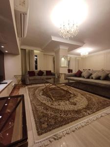 Afbeelding uit fotogalerij van luxury apartment with 3 bedrooms in Caïro