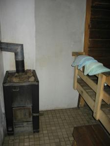 Katil dua tingkat atau katil-katil dua tingkat dalam bilik di Practical Apartment for 6 with Sauna