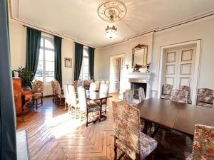 Gallery image of Chateau de CHICAMOUR in Sury-aux-Bois