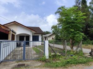 Το κτήριο όπου στεγάζεται  η παραθεριστική κατοικία