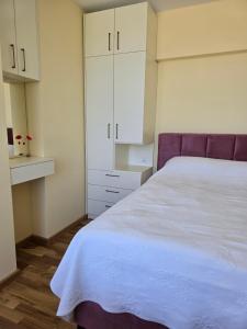 Postel nebo postele na pokoji v ubytování Янтра Хоум