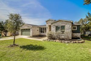 The building in which the holiday home is located