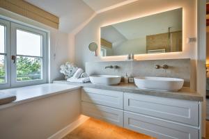 Foto sihtkohas List asuva majutusasutuse Ferienhaus One Sylt - Traumhaus unter Reet, zwischen Wattenmeer und Nordsee galeriist +33 fotot