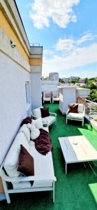 Khu vực ghế ngồi tại Penthouse View Aeroport Iasi 2