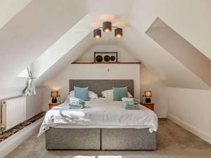 Ένα ή περισσότερα κρεβάτια σε δωμάτιο στο 1 Bed in Great Torrington ANNAS