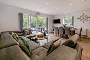 Televiisor ja/või meelelahutuskeskus majutusasutuses Porthcothan