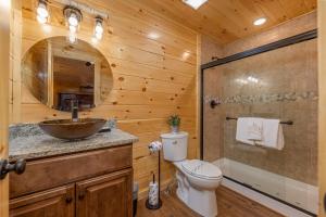 Koupelna v ubytování The One with the View by American Patriot Getaways + 34 fotografií