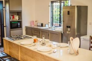 Billede fra billedgalleriet på Villa Ti Kiosque with Private Pool i Calodyne + 20 billeder