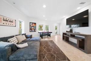 Gallery image of Seas & Greetings! 5BR 4BA House! Elegant Coastal Living Near the Shore in Sunnyside