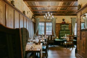 Posezení v ubytování Hotel Drei Quellen Therme