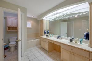 Ένα μπάνιο στο Boat Dock, Personal Watercraft Lake Hamilton Home +35 φωτογραφίες