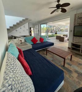Φωτογραφία από το άλμπουμ του Moderno chalet en la playa! Condominio Likin σε Ceiba Mocha