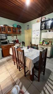 Η κουζίνα ή μικρή κουζίνα στο Casa Cop30 green zone